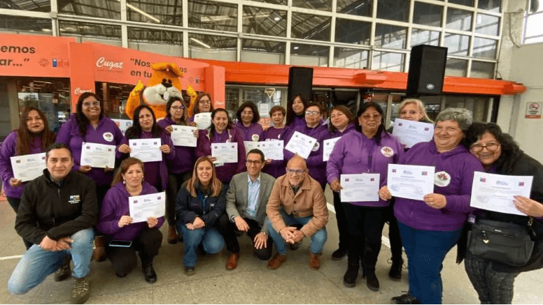 Estacionamiento y caja preferencial para personas cuidadoras en Supermercados Cugat. Estacionamiento y caja preferencial para personas cuidadoras en Supermercados Cugat.
